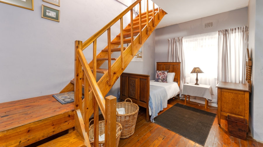 7 Bedroom Property for Sale in Struisbaai Western Cape